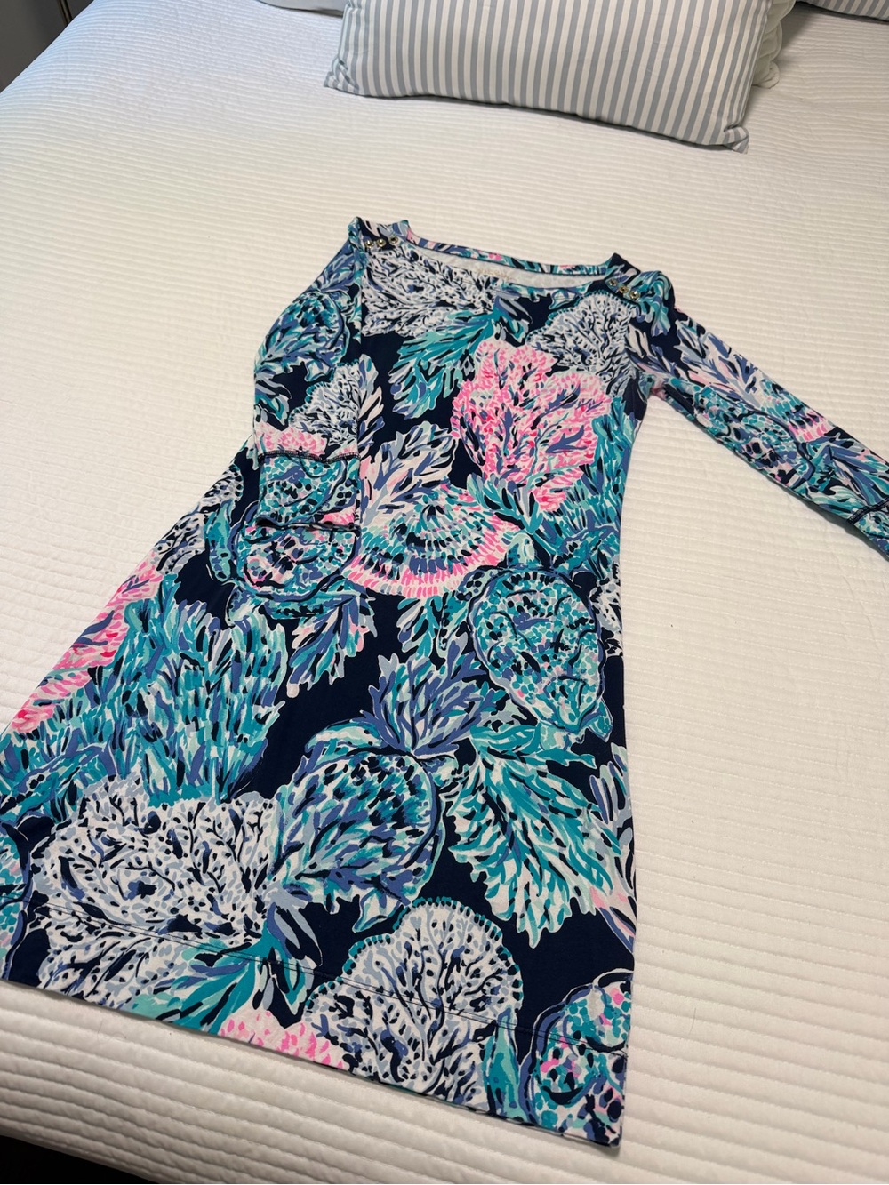 Navy Floral-Print Long-Sleeve Shift Dress